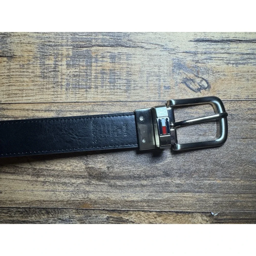 Men's Black Brown Reversible Belt Sz M‎ 26-28 Silver Buckle Tommy Hilfiger Style
